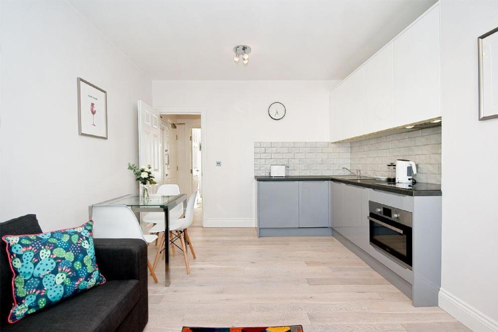 F6 Greek Street By City Living London Exterior photo